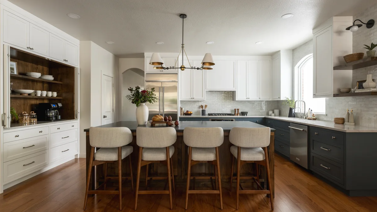 Transitional Kitchen Remodel by Encore Stone Studio - Birmingham project photo