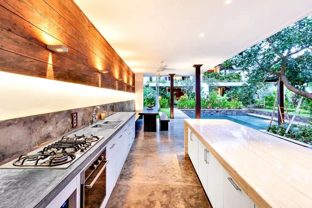 Get Ready for Summer: Upgrade Your Outdoor Kitchen with Durable Countertops!